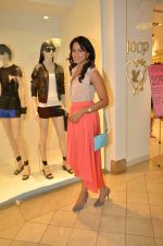 Sameera Reddy snapped shopping at Raffles in Singapore on 17th June 2012 (39).JPG